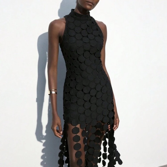 Maija Elegant Black Round Patch Sleeveless Dress - Picture 6 of 7